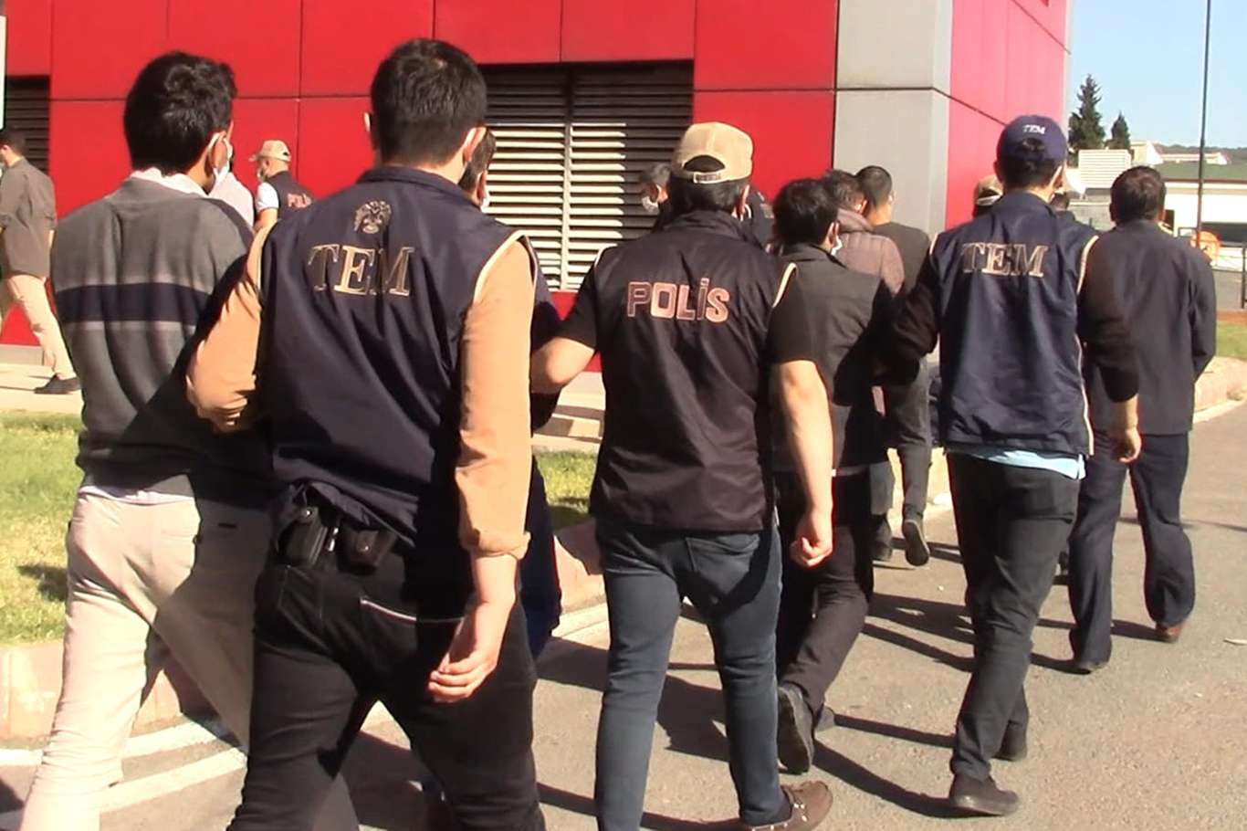 Gaziantep’te FETÖ operasyonu: 13 gözaltı Gaziantep’te FETÖ operasyonu: 13 gözaltı